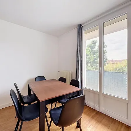 Le Pressence Apartment *